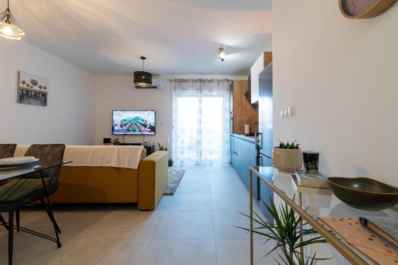 Kamarin Apartment تروغير المظهر الخارجي الصورة