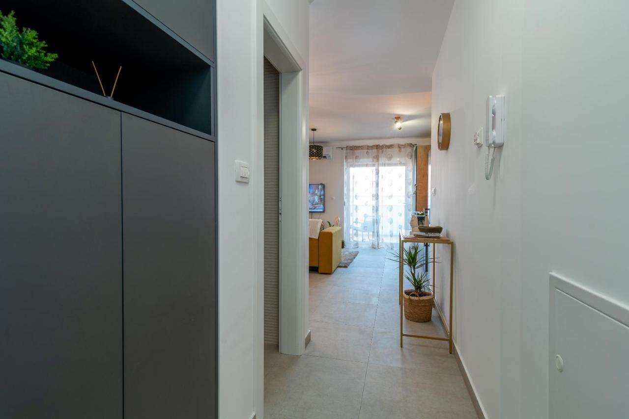 Kamarin Apartment تروغير المظهر الخارجي الصورة